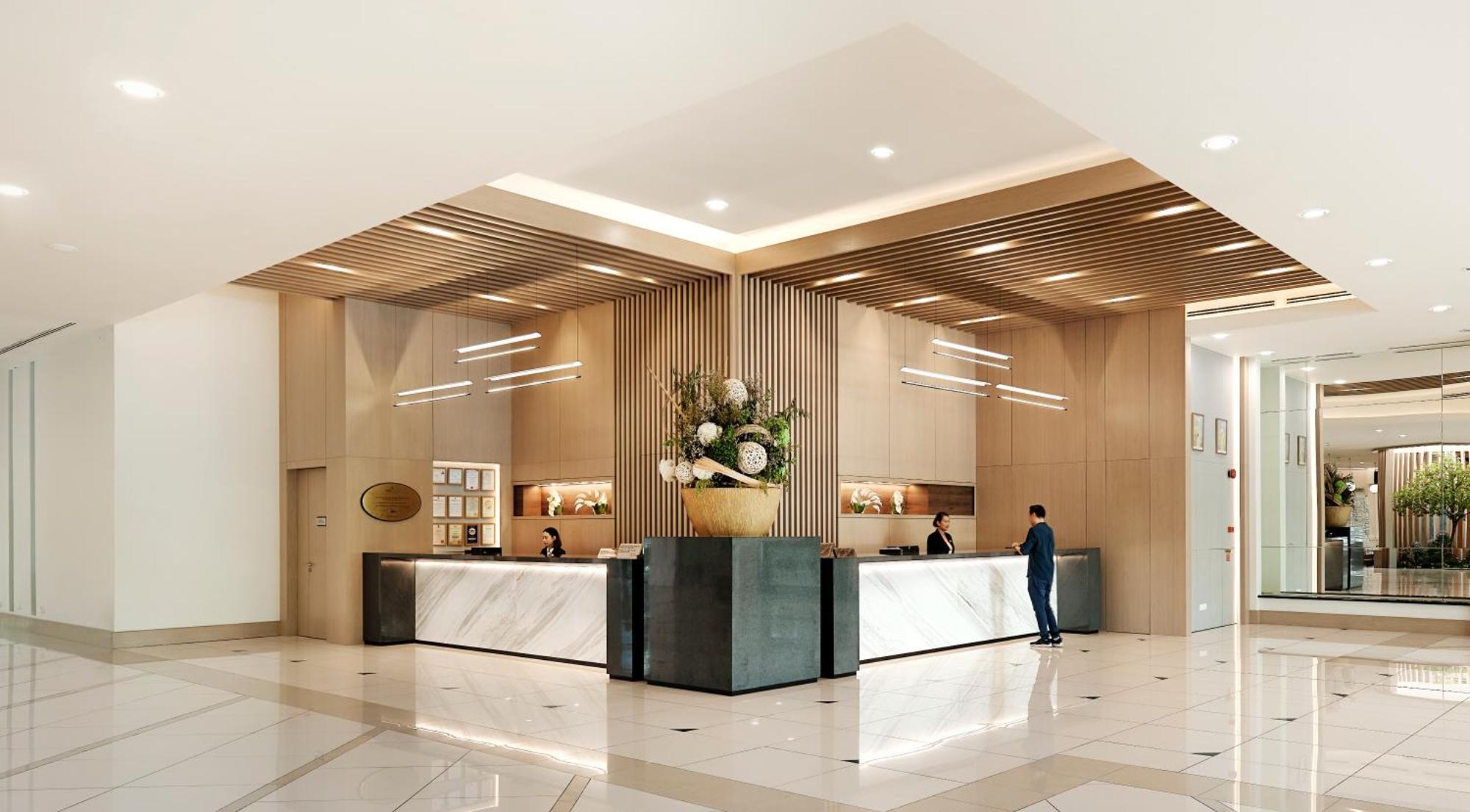 Nilai Springs Resort Hotel Exteriör bild