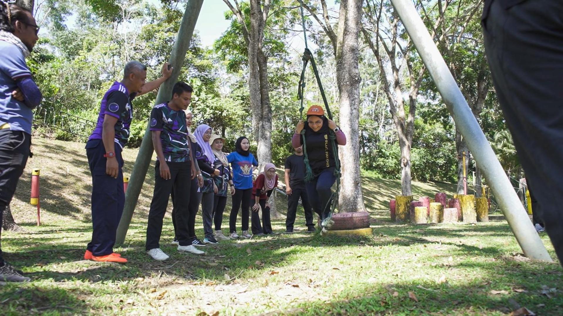 Nilai Springs Resort Hotel Exteriör bild