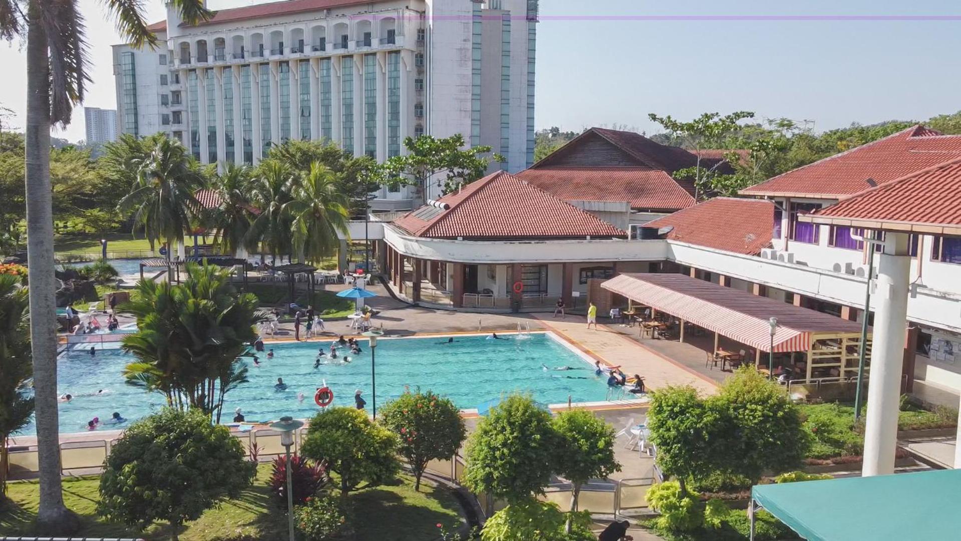 Nilai Springs Resort Hotel Exteriör bild