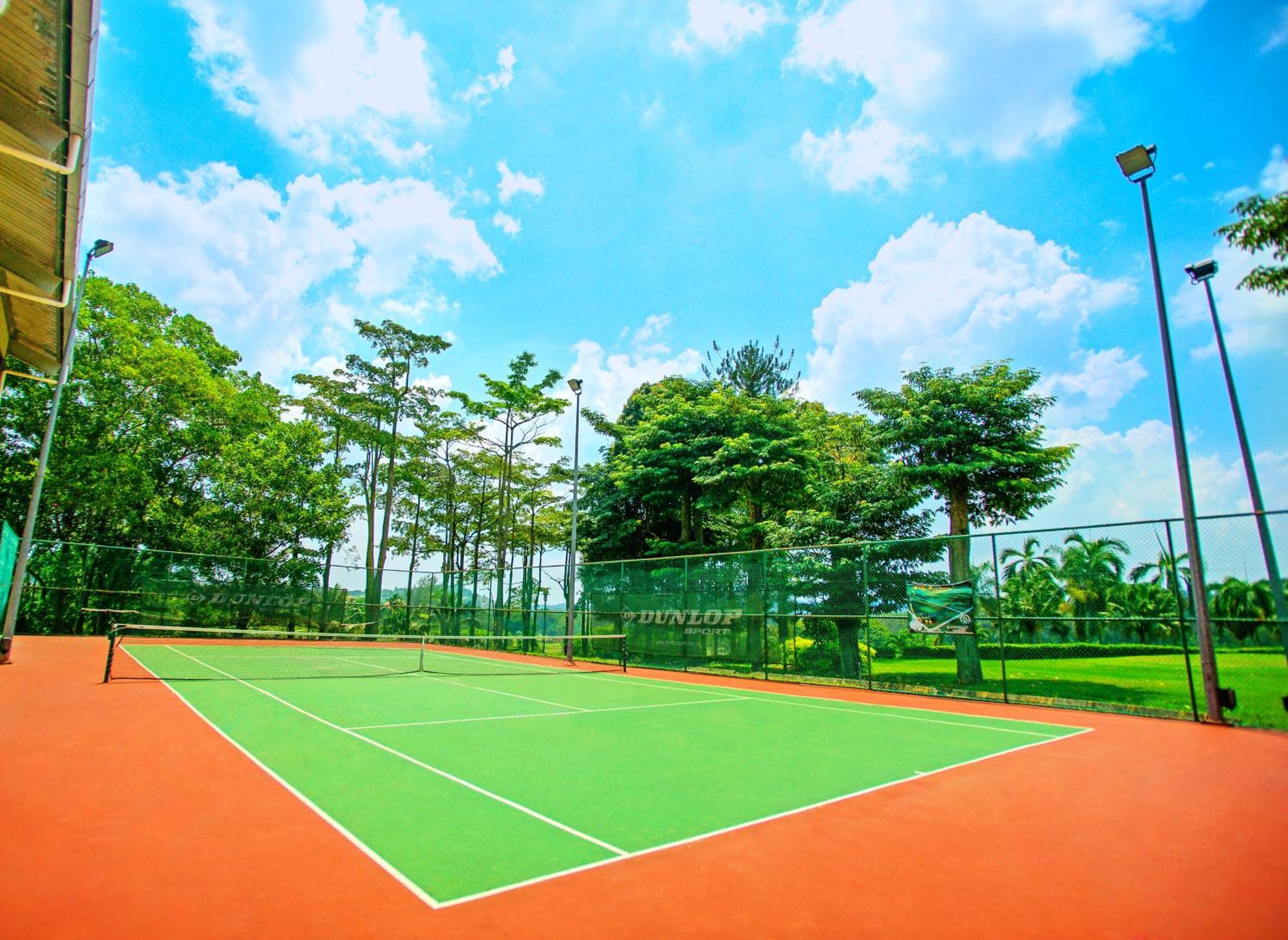 Nilai Springs Resort Hotel Exteriör bild