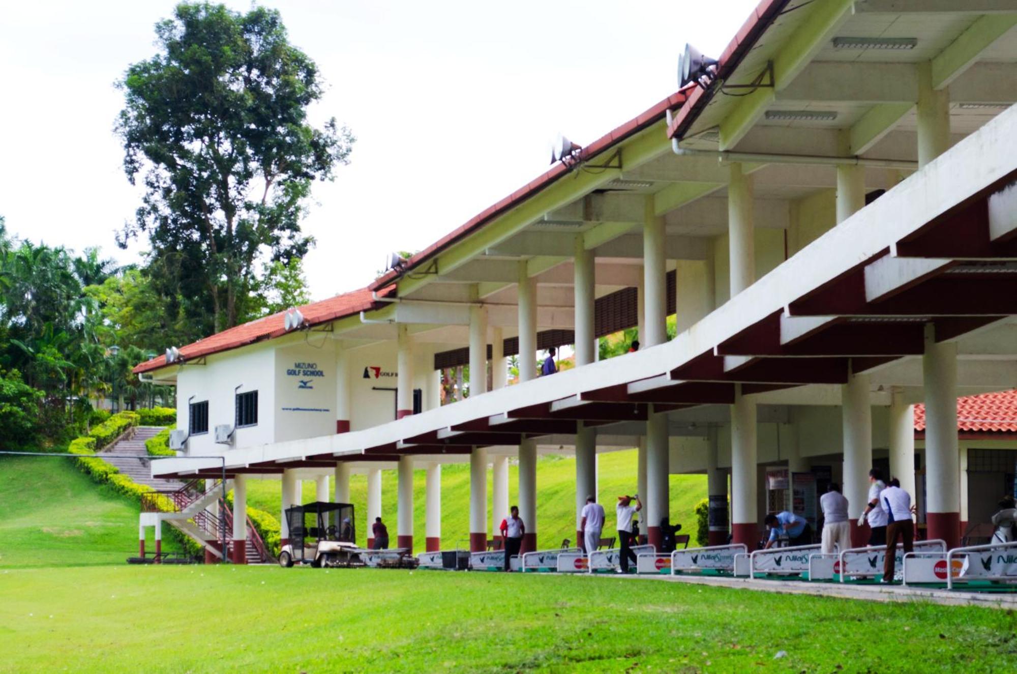 Nilai Springs Resort Hotel Exteriör bild