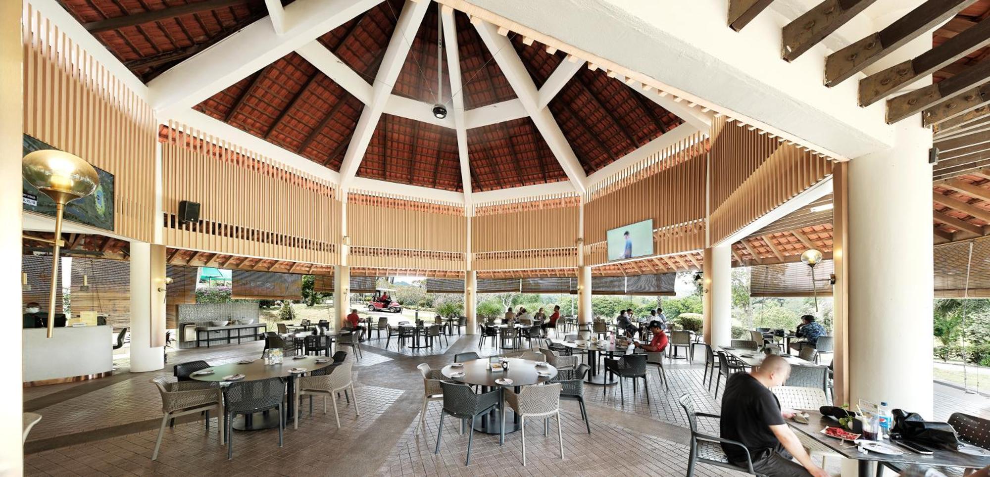 Nilai Springs Resort Hotel Exteriör bild